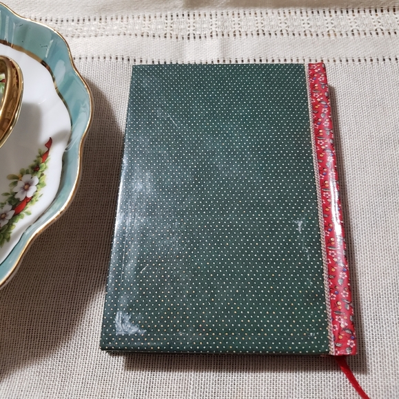 "A Cup of Christmas Tea" Demitasse Cup, Saucer, and two books (Added Bonus) - Picture 4 of 6